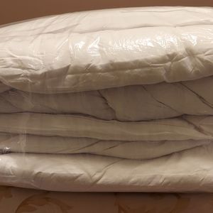 Queen Size Ultraplush Mattress Topper